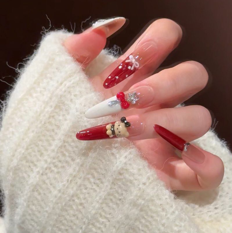 MadeInPanda Red Nude Christmas Cartoon Press On Nails | 3D Bear