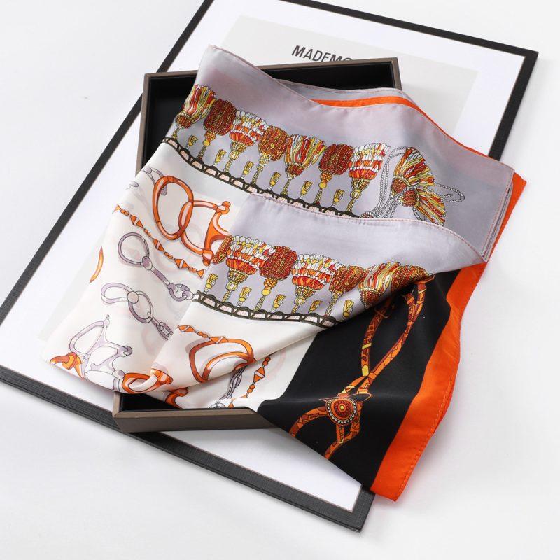 AISu 橘链条 Silk Square Scarf - 70cm Chiffon Printed Pattern - Summer Fashion Bandana Neck Scarf - 1 Piece - MadeInPanda