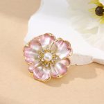 The Fashion Brooch Pin - Pearl Ginkgo Leaf #89 - MadeInPanda