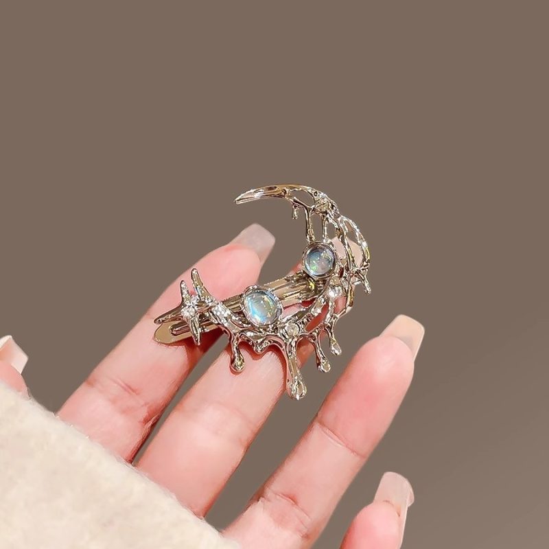 Crystal Bow Gold Hair Clip - MadeInPanda