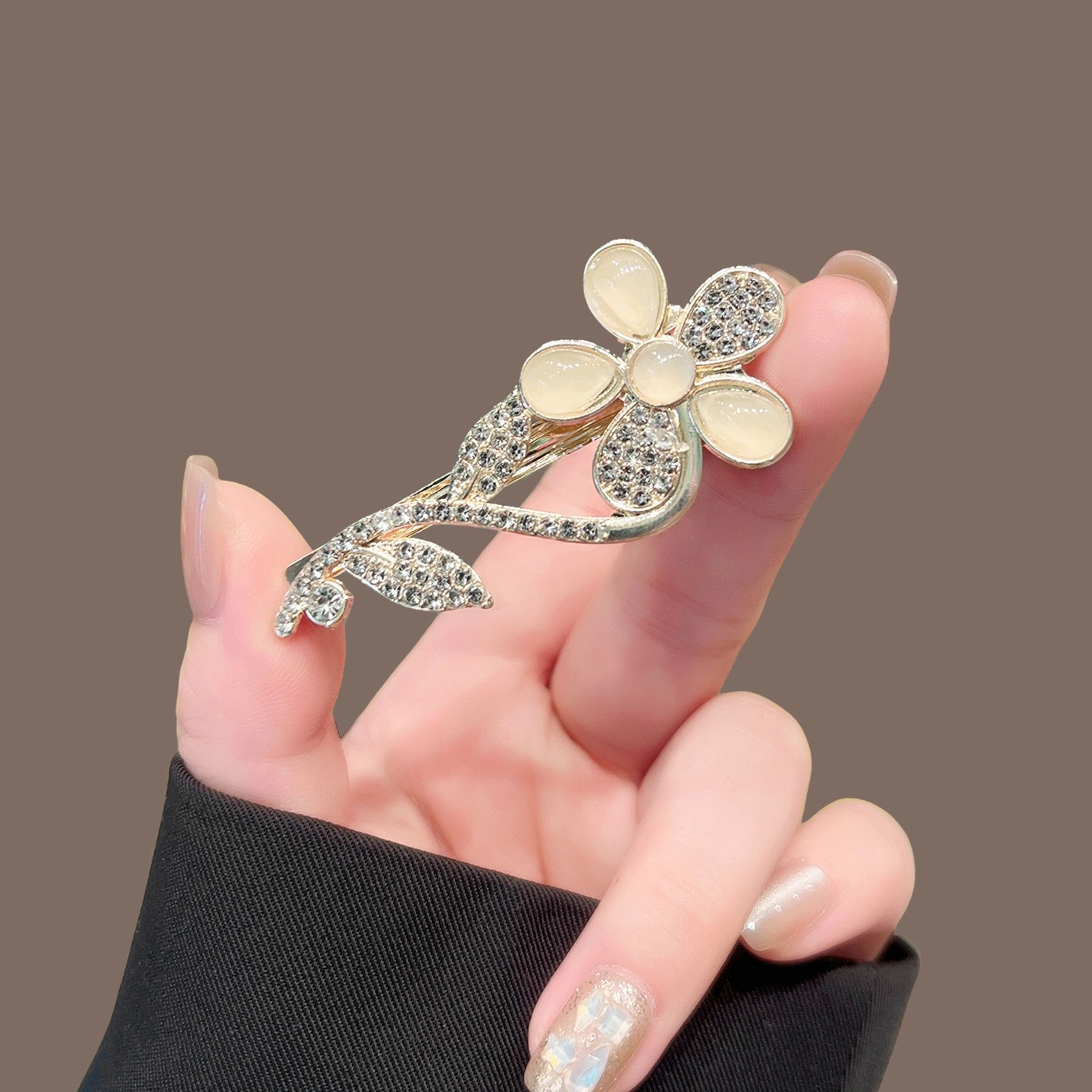Rhinestone Star Green Bead Clip 金色猫眼石花朵#64