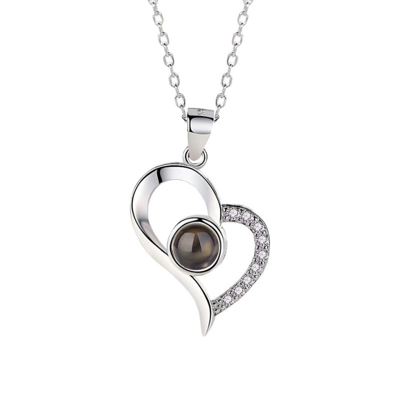 Love projection heart necklace detail view MadeInPanda