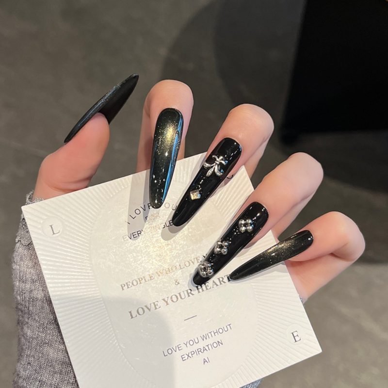 SG597 Zebra Print Press-On Nails (With Toolkit) - MadeInPanda