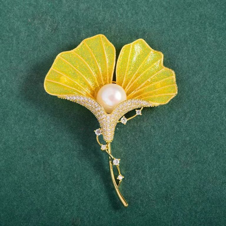 The Fashion Brooch Pin - Brooch #406 - MadeInPanda