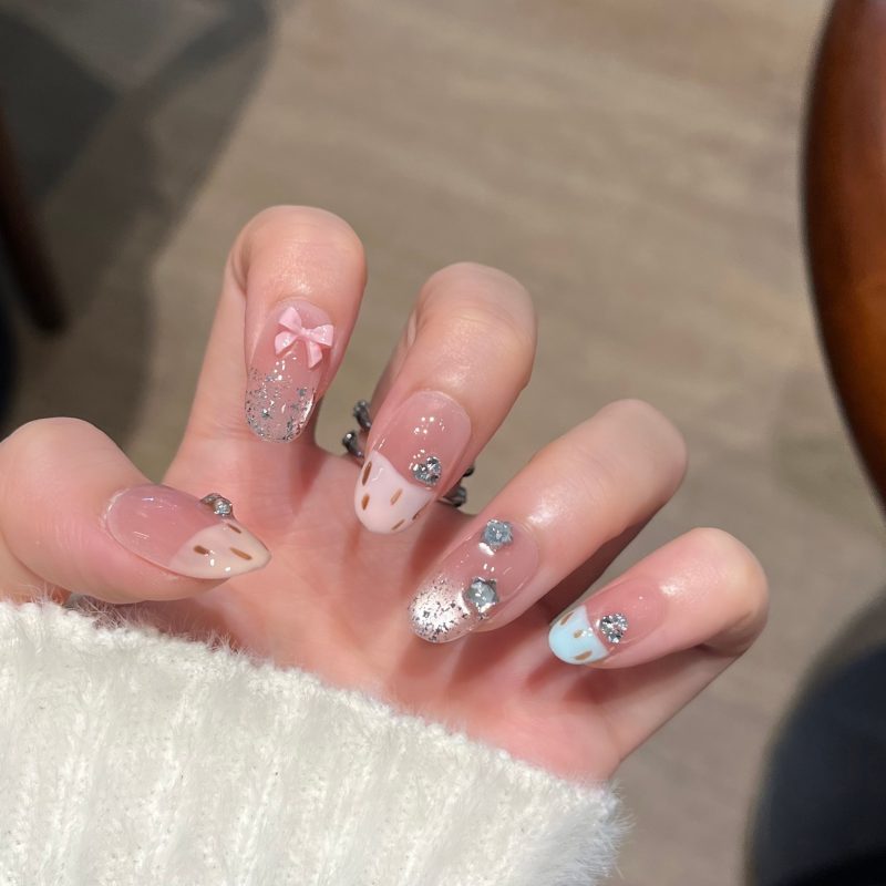 SG727 Icy Aurora Press-On Nails