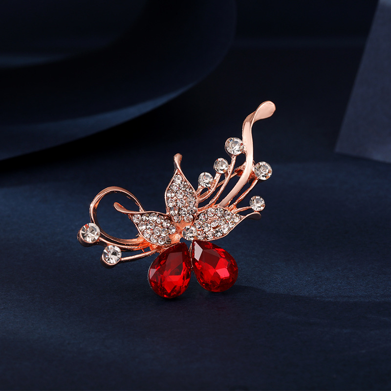 Rose Brooch MadeInPanda