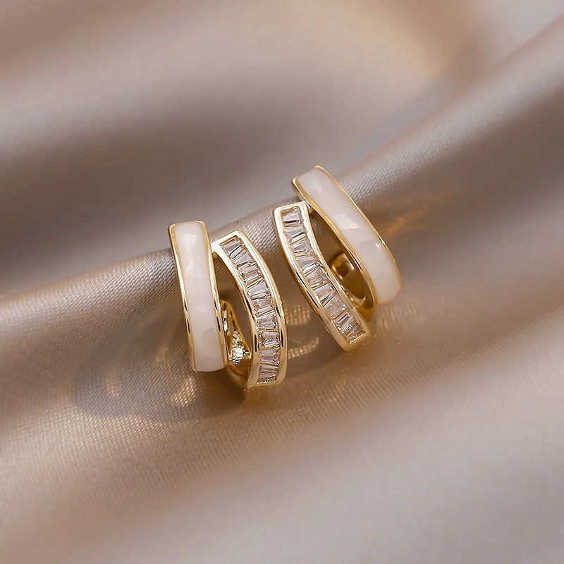 Luxury Diamond Earrings - Gold