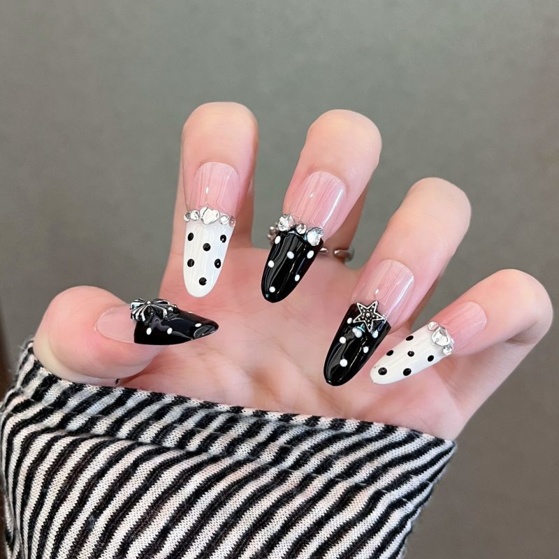 SG557 Salmon Pink Press-On Nails (With Toolkit) - MadeInPanda