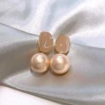 French Retro Pearl Earrings - Rose Gold - MadeInPanda