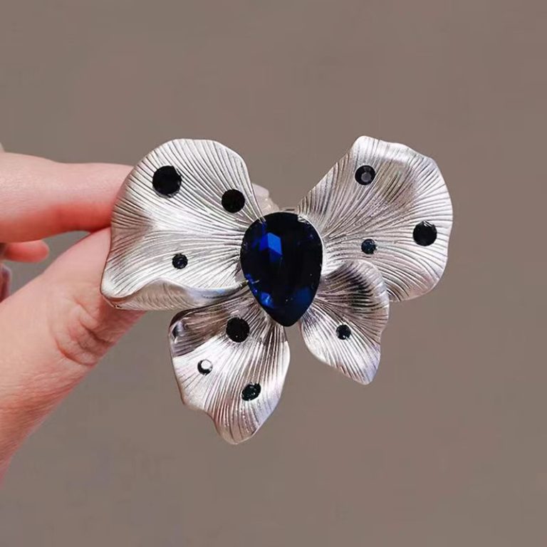 The Fashion Brooch Pin - Brooch #375 - MadeInPanda