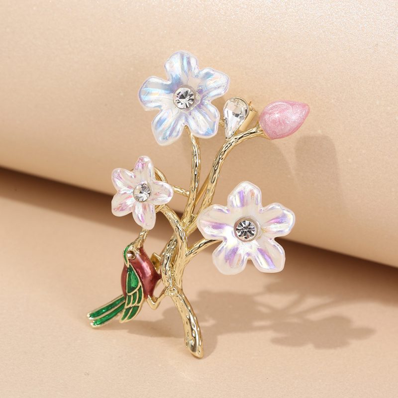 The Fashion Brooch Pin - Brooch #272 - MadeInPanda