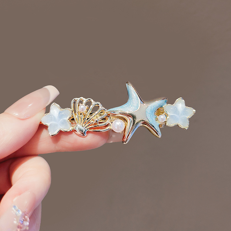 Oval Wave Silver Hair Clip 114 - MadeInPanda