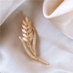 The Fashion Brooch Pin - Brooch #182 - MadeInPanda