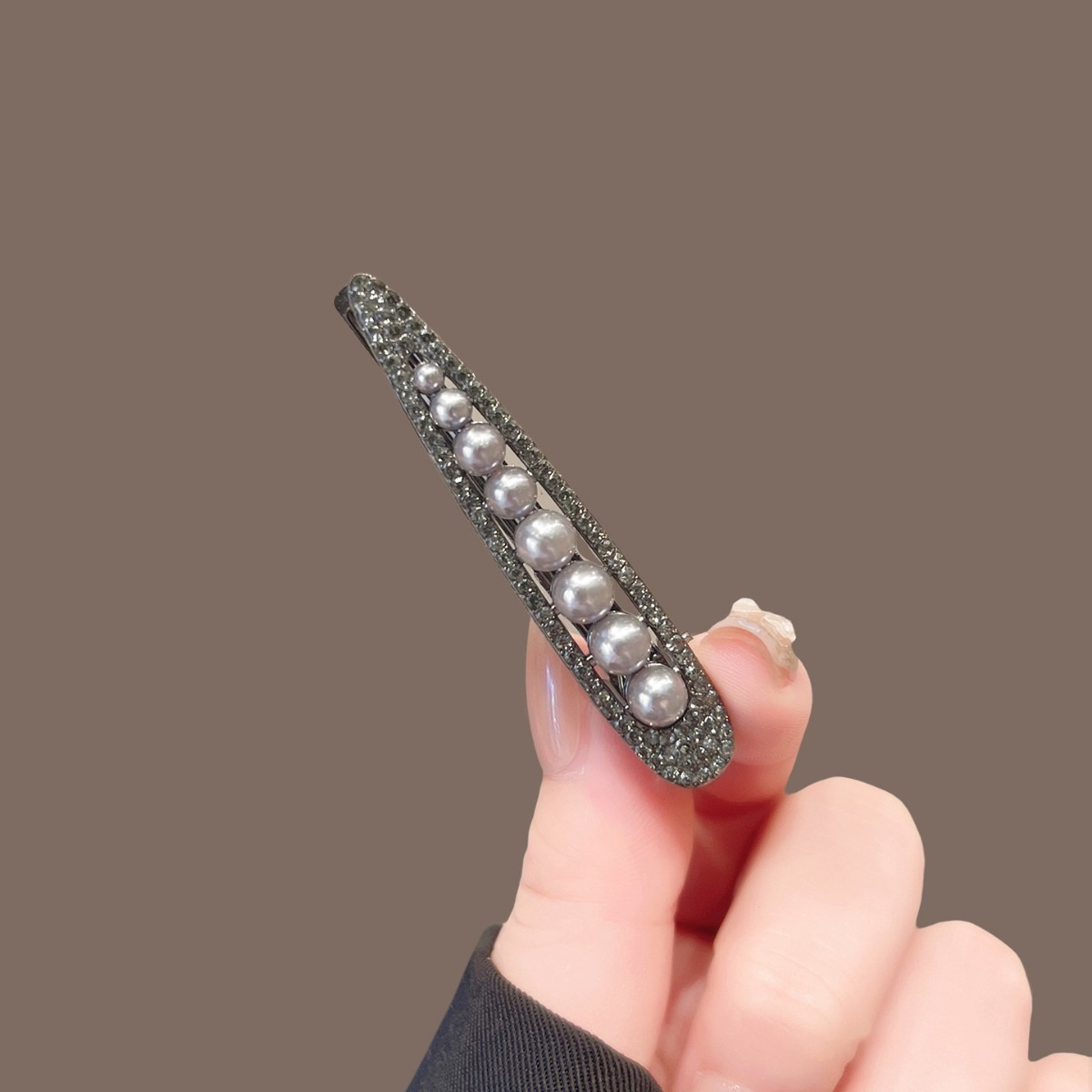 Rhinestone Liquid Star Clip 黑色珍珠水滴#65