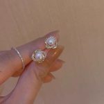 Wrapped Pearl Earrings - Gold
