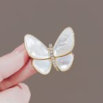 The Fashion Brooch Pin - Brooch #206 - MadeInPanda