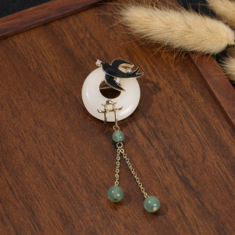 The Fashion Brooch Pin - Brooch #424 - MadeInPanda