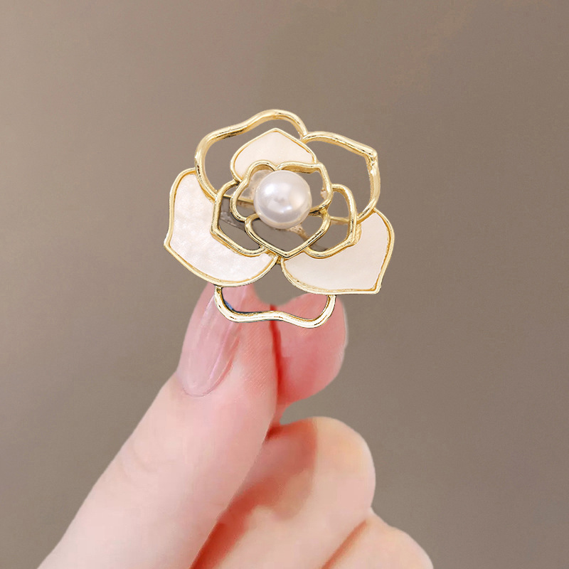 Camellia Flower Brooch MadeInPanda