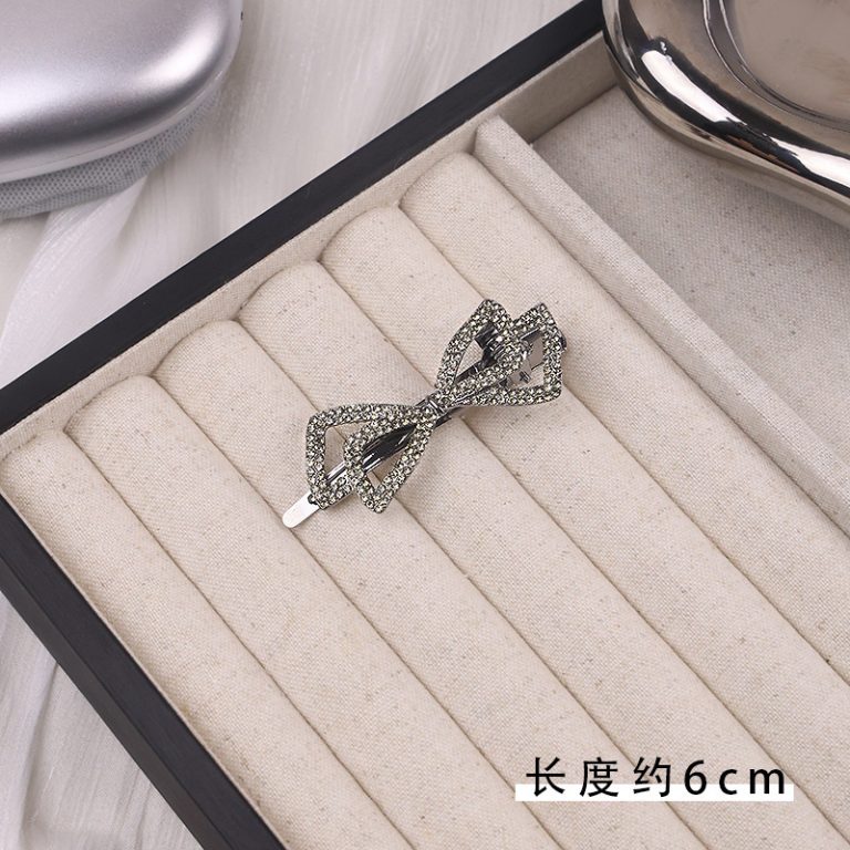 Red Diamond Gold Coin Bag Duck Clip - MadeInPanda