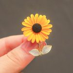 The Fashion Brooch Pin - Yellow Sunflower #91 - MadeInPanda