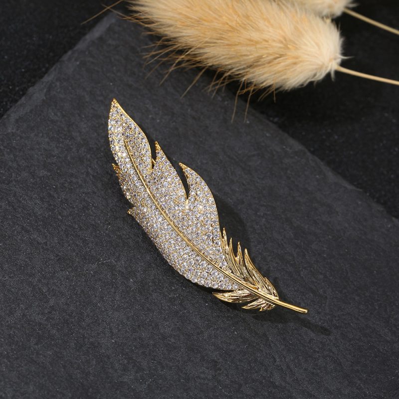 The Fashion Brooch Pin - Brooch #392 - MadeInPanda