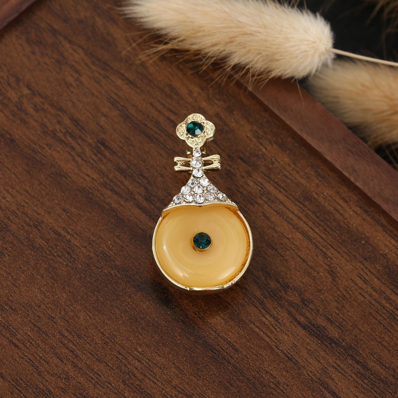 The Fashion Brooch Pin - Brooch #244 - MadeInPanda