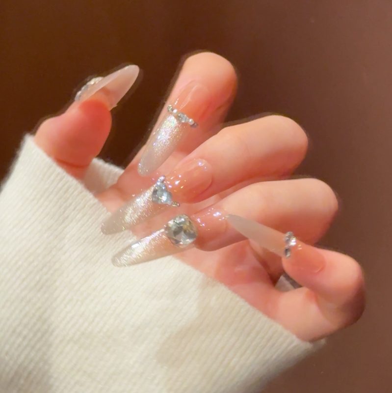 SG602 Pink Cat Eye Glitter Press-On Nails (With Toolkit) - MadeInPanda
