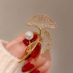 The Fashion Brooch Pin - Brooch #334 - MadeInPanda