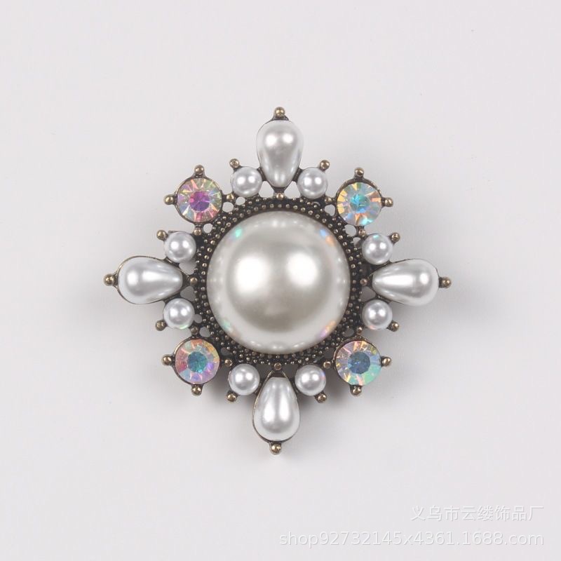 The Fashion Brooch Pin - Bow Pin #8 - MadeInPanda