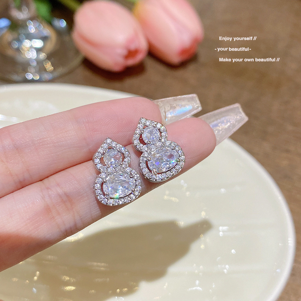 CS051__-3 Sparkle Zircon Crystal Stud Earring ~ S925 Silver Needle Full Diamond Earrings CS051 - 图片 1