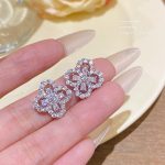 White Zircon Sparkle Stud Earring ~ S925 Silver Needle Crystal Earrings E0079