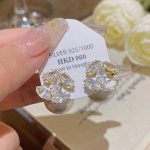 White Zircon Sparkle Stud Earring ~ S925 Silver Needle Crystal Earrings E0165
