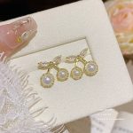 Silver Tone Zircon Sparkle Stud Earring S925 Silver