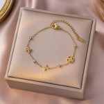 Gold Four-Petal Flower Bracelet