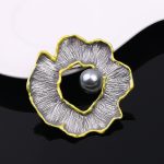 Luxury Pearl Brooch DY13513