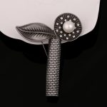 Luxury Pearl Brooch DY13579