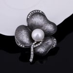 Luxury Pearl Brooch DY13614