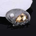 Luxury Pearl Brooch DY13638
