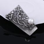 Luxury Pearl Brooch DY13642