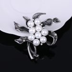 Luxury Pearl Brooch DY13644