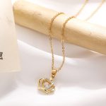 Swing Crown Necklace