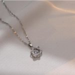 Silver Swing Star Necklace
