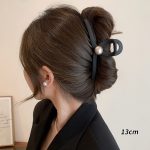 Black Pearl 13cm Hair Claw Clip