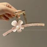 Pink Flower 12.5cm Hair Claw Clip