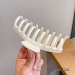 White Keel 11cm Hair Claw Clip